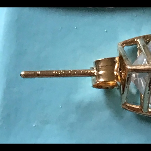 14K Yellow Gold Trillion CZ Post Earrings w/Gift Box - Picture 7 of 13